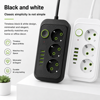 Regleta de Enchufes Estándar Europeo de Latón IP44 10A con 3 Tomas, 4 Puertos USB y 1 Puerto Tipo-C, Cargador con Enchufe Europeo de Cobre y ABS