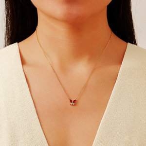 Collar de Acero Inoxidable con Colgante de Mariposa Roja y Circonita, Chapado en Oro de 18K, para Uso Diario - Product Image 2