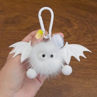 Porte-clés en peluche chauve-souris noire mignonne, vente en gros directe d'usine, breloque de sac en fourrure douce avec grands yeux, pendentif de clé de voiture d'Halloween pour cadeau