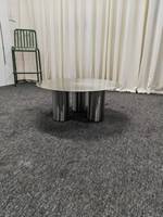 Table basse en acier inoxydable brossé argenté, style haut de gamme, finition mate brossée, table basse.