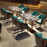 Ensemble table et chaises de restaurant moderne en bois massif et acier inoxydable avec plateau de table robuste facile à nettoyer, mobilier de salle à manger commercial