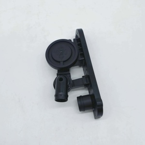 Клапан вентиляции картерных газов двигателя 2.0T 06F129101F 06F129101K 06F129101L 06F129101R - Product Image 6