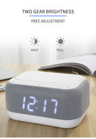 USB Digitaler Wecker Eingebauter drahtloser Bluetooth-Lautsprecher FM FM Clock FM Wireless Charger Radio