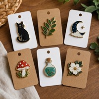 Pins de Esmalte Suave Personalizados con Líneas Metálicas en Relieve para Marcas, Artistas, Eventos y Mercancía, MOQ 50