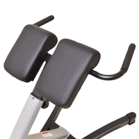 Banc Métallique Multifonctionnel Tout-en-un pour Entraînement Complet du Corps avec Fonctionnalités Abdominaux, Hyperextension Dorsale et Chaise Romaine