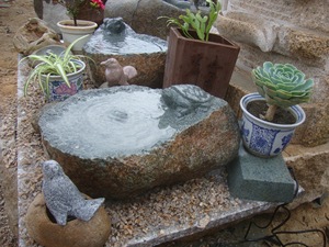 Moderna y Sencilla Escultura Decorativa para Jardín o Patio Trasero, Hecha a Mano con <span class=keywords><strong>Piedra</strong></span> de Río Natural Pulida por Dentro, con Dos Peces, Baño para Pájaros - Product Image 4