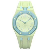 Montre à quartz sport tendance avec bracelet en silicone octogonal coloré, disponible en huit couleurs différentes, best-seller d'usine pour hommes et femmes