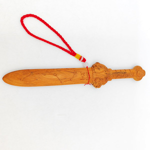 Espadas de madera de durazno al por mayor, espada de jujube tallada a mano con diseño de rayo, colgante para adultos, llavero, precio favorable - Product Image 2