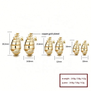 Boucles d'oreilles en or 18 carats laminé de luxe vintage Oro Best, en alliage de cuivre, vente en gros pour femmes - Product Image 6