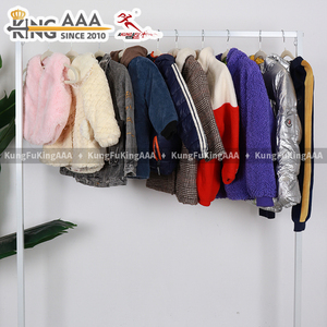 KingAAA Venta <span class=keywords><strong>al</strong></span> <span class=keywords><strong>por</strong></span> <span class=keywords><strong>Mayor</strong></span> KungFu KingAAA Abrigos de Invierno para Niños de Segunda Mano, Gruesos, Suaves, de Manga Larga, 90% Limpios, Tallas Mixtas, en Pacas - Product Image 5