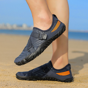 Chaussures d'eau avec empeigne en mesh, semelle extérieure en caoutchouc, respirantes, unisexes, toutes saisons, pour la plage, bout fermé, semelle intermédiaire en EVA - Product Image 4