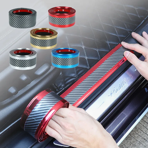 Protecteur de seuil de porte de voiture universel 5CM*1M - Bande anti-rayures en fibre de carbone, imperméable, auto-adhésive - Product Image 1