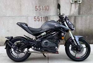 Moto à essence haute puissance QJMOTOR Chase <span class=keywords><strong>350</strong></span> 27kW 31Nm bicylindre à transmission à 6 vitesses - Product Image 4