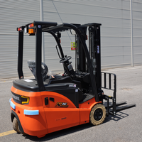 Forklift Elektrik Counterbalance Hemat Energi 1.6/1.8/2 Ton dengan Sistem Pengereman Stabil untuk Pengangkutan Barang di Gudang