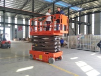 Plateforme élévatrice à ciseaux électrique de 16 m de hauteur extrême, table de travail aérienne mobile hydraulique autopropulsée, élévateur pour personnel
