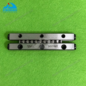 Rail à rouleaux croisés THK 3075T 2045T 2060T 3050T 3100T 4120T 4160T 4200T <span class=keywords><strong>6100T</strong></span> 6200T T T T - Product Image 1