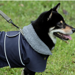Chubasquero universal para perros grandes, chaqueta impermeable de alta costura, con solapa peluda - Product Image 5