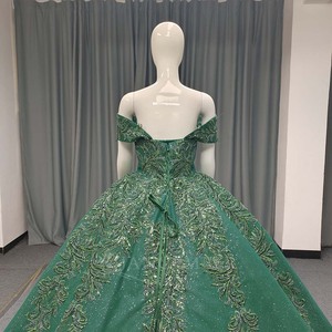 ANY205 Vestido de noche verde esmeralda brillante con encaje bordado - Product Image 5
