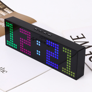 Nouvelle horloge numérique électronique à matrice de points RGB avec commande vocale, calendrier, compte à rebours et minuterie pour la maison, à poser ou à accrocher au mur - Product Image 5