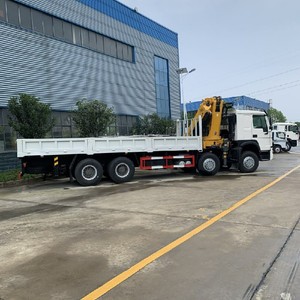 Camion grue à bras articulé HOWO 8x4 de 16 tonnes à prix d'usine pour la vente - Product Image 4