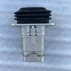 Suku Cadang Excavator EC250D EC300D Katup Pedal Penggerak Katup Pilot Kualitas Bagus VOE14612098 - Product Image 5