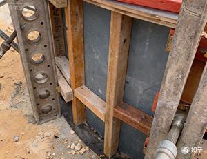 Pannelli per Casseforme in PVC Moderni da 18mm per Colonne in Calcestruzzo, Produzione OEM, Risparmio Energetico, Alta Resistenza, Riutilizzabili - Product Image 2