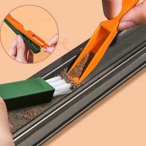 Brosses de nettoyage ménager portatives, directes d'usine, <span class=keywords><strong>pour</strong></span> le nettoyage des rails de fenêtres, des portes, des carreaux, des comptoirs de cuisine, essuie-glace polyvalent <span class=keywords><strong>pour</strong></span> le nettoyage - Product Image 3
