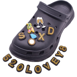 Breloques de chaussures en PVC avec chiffres anglais dorés brillants XB, décorations de chaussures scintillantes pour adultes, sandales, pantoufles, tailles britanniques pour adultes - Product Image 2