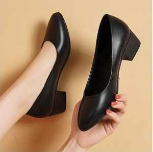 Zapatos <span class=keywords><strong>de</strong></span> Trabajo <span class=keywords><strong>de</strong></span> Cuero Suave y Suela Blanda para Azafatas, Color Negro - Product Image 4