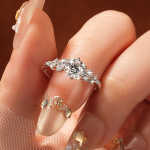 Anillo de Compromiso de Moissanita con Corte Redondo de 1 Quilate, Calidad VVS D GRA, para Mujer, Lujoso, Chapado en Oro de 14K, Joyería Antideslustre - Product Image 5