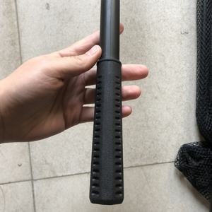 Filet d'atterrissage en alliage d'aluminium avec revêtement en caoutchouc Filet de pêche à la mouche télescopique et pliable Poignée flottante en caoutchouc pour la pêche à la mouche - Product Image 5