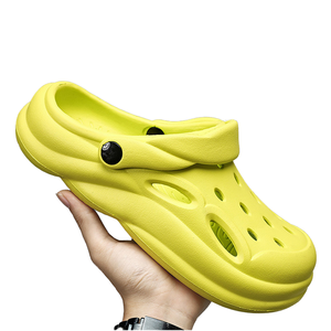 รองเท้าแตะแบบสวม ระบายอากาศได้ดี สำหรับผู้ชายและผู้หญิง แบบหัวปิด สีพื้นเรียบง่าย ทำจากวัสดุ EVA เหมาะสำหรับใส่ในสวน ฤดูใบไม้ร่วง ขายดี รองเท้าชายหาดฤดูร้อน สำหรับคู่รัก แบบโปร่ง - Product Image 1