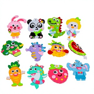 Kit <span class=keywords><strong>de</strong></span> couture en feutre pour enfants, ensemble créatif DIY pour la confection d'ornements suspendus à thème dessin animé, activité parent-enfant pour la maternelle - Product Image 1