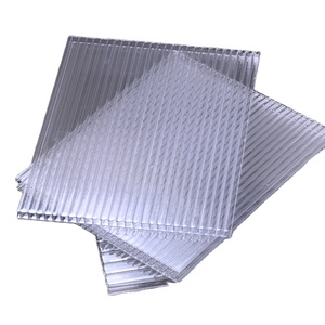 Plaque alvéolaire en polycarbonate moderne, résistante aux intempéries et durable, pour serres extérieures - Product Image 4