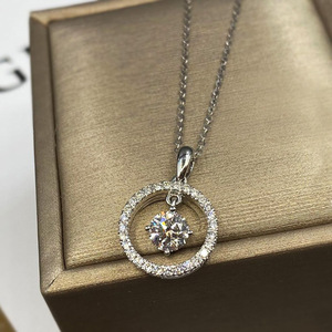 Collana Minimalista con Ciondolo Circolare per Donne, Catena Corta, Gioiello alla Moda per Uso Quotidiano, Idea Regalo - Product Image 2