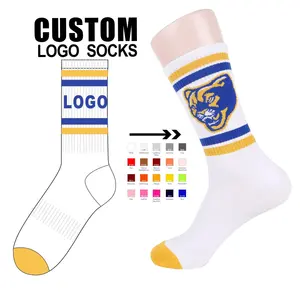 Benutzer definierte Logo Casual Socke Atmungsaktive Baumwolle Streifen Socken Custom Design Letter Socken Custom Men Sox