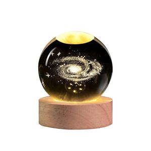Venta al por Mayor de Fábrica: Bola de Cristal Galaxia con Grabado Láser 3D, Modelo de Moda Pulido, Luz Nocturna - Product Image 1