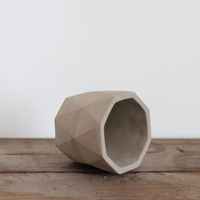 2023 gros taille personnalisée grands petits pots de ciment en béton polygone pour plantes