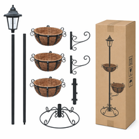 Support de pot de fleurs solaire à 3 paniers avec doublure en fibre de coco, cadre en fer recouvert de poudre, pour la décoration quotidienne du jardin, du patio et de la cour