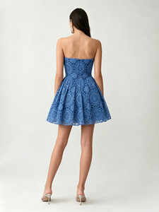 Mini Abito Tubino Blu all'Uncinetto con Motivo Circolare, Scollo a Cuore, Vestibilità Slim, Senza Colletto, Stile Vintage, per Uso Quotidiano da Donna - Vendita all'Ingrosso - Product Image 3