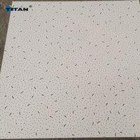 Faux Plafonds 60X60 Plafond en coton minéral Plafond acoustique Dalle Plafond Para Techos Panneaux de plafond acoustiques suspendus
