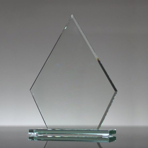 Vente en gros de trophées en cristal vierge sculptés au laser avec technique d'impression UV - Product Image 5