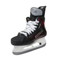 Location de patins de hockey sur glace professionnels durables en fibre de carbone avec bâton de hockey sur glace et rondelle
