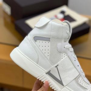 Chaussures de course Cloud unisexes de haute qualité OEM, luxueuses, à lacets, en mesh, imperméables, respirantes, hautes, antidérapantes, décontractées pour l'extérieur - Product Image 4