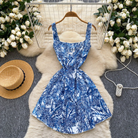 Robe d'été sans manches à imprimé floral pour femme, col carré, dos nu, taille nouée, courte, coupe trapèze, idéale pour les vacances à la plage