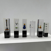 Trophée Artistique Moderne en Résine Transparente Écologique Gravée et Sculptée sur Mesure pour les Récompenses