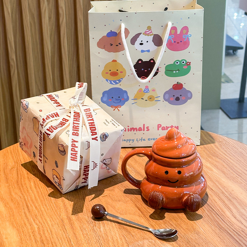 Caja de regalo con forma de taburete divertido, color marrón, con tapa de taza, cuchara y cubo.