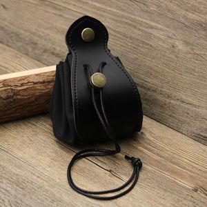 Tapis de jeu de dés DND portable en cuir PU gaufré et sac de rangement à cordon – Prêt à être expédié – Cadeau promotionnel personnalisable - Product Image 3