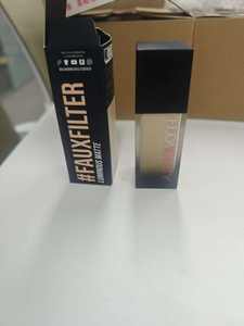 Fondotinta Liquido Coprente Leggero, Correttore, Controllo dell'Oleosità, Effetto Luminoso Opaco, Idratante, Penetrante, Invisibile sui Pori - Product Image 6