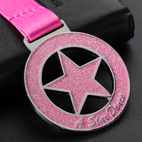 Fabricants de médaille d'étoile de danse émaillée et scintillante en alliage de zinc personnalisé de haute qualité et bon marché
